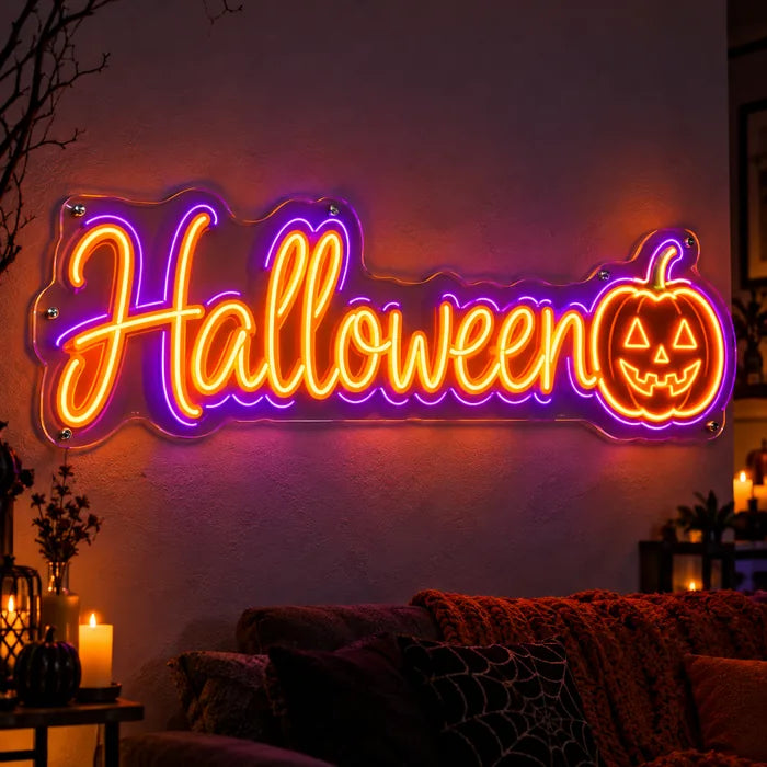 Neonová LED cedule Halloween – zářící duch v zelené a fialové v pokoji vyzdobeném na Halloween