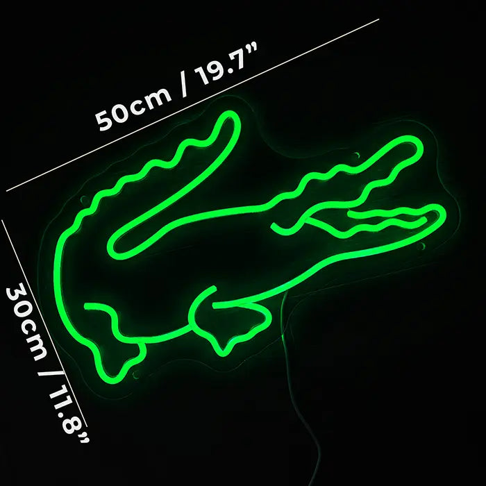 Krokodil Neon LED Schild mit eingezeichneter Maßangabe 50 cm Breite und 30 cm Höhe auf schwarzem Hintergrund
