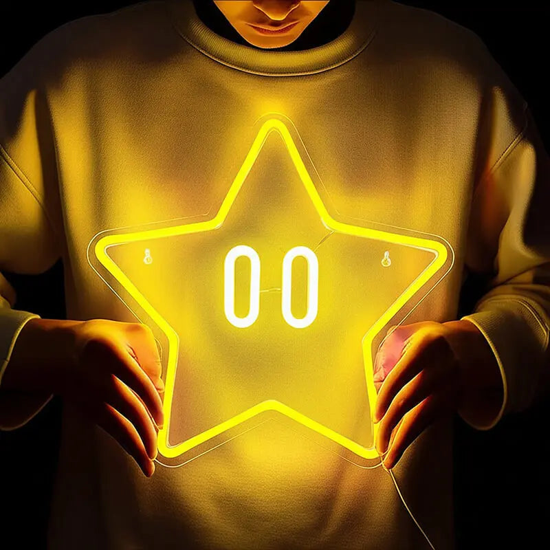 Super Star Neon LED Schild in warmem Gelb mit weiß leuchtenden Augen vor dunklem Hintergrund, nah fotografiert