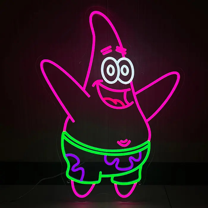 Seestern Neon LED Schild in Rosa mit grüner Badehose, die komplette Figur frontal leuchtend an der Wand