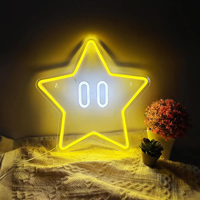 Super Star Neon LED Schild als Wandlicht über einer Textilfläche, gelber Stern mit weißen Augen im Dunkeln