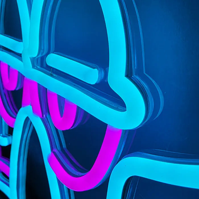 SpongeBob Freaks Neon LED Sign – USB & 12V Light Sign | SpongeBob Collector Set