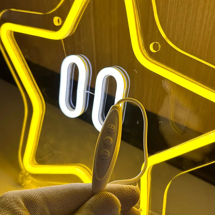 Super Star Neon LED Schild Detailaufnahme des Inline-Dimmers am Kabel mit Plus-, Ein/Aus- und Minus-Taste