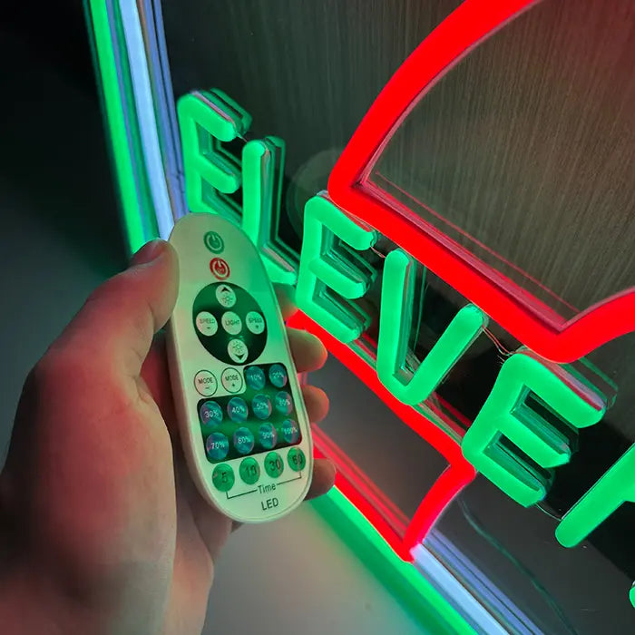 שלט ניאון LED 7-Eleven רטרו – עמעום עם שלט רחוק | דקורציית קיר לוגו רטרו