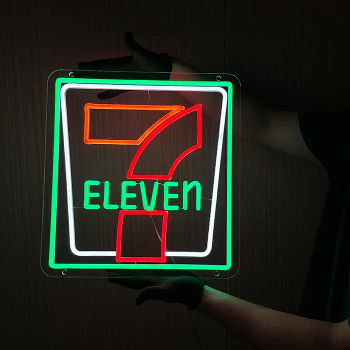 שלט ניאון LED 7-Eleven רטרו – עמעום עם שלט רחוק | דקורציית קיר לוגו רטרו