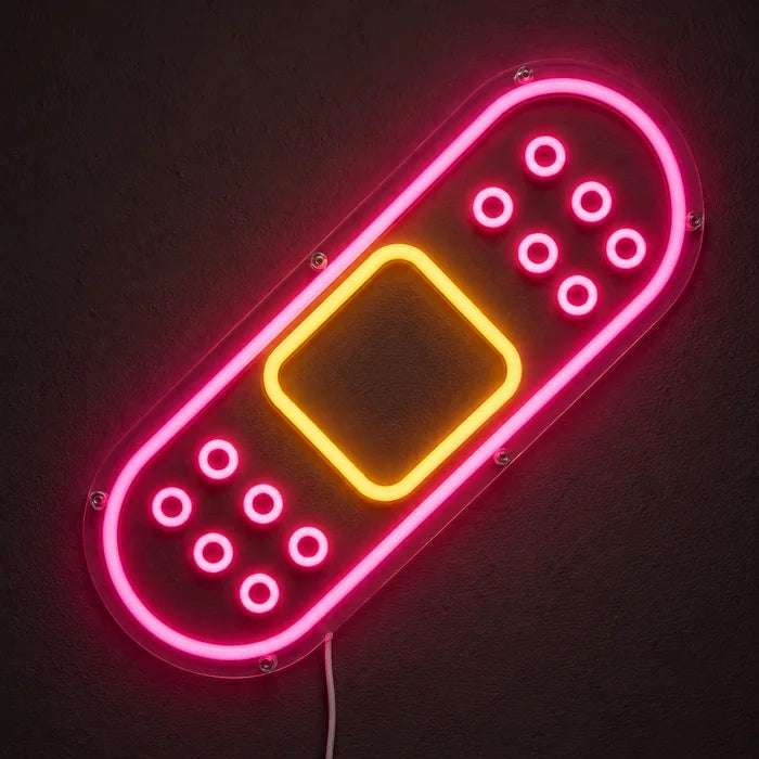 Laastari neon LED -kyltti valaistuna tummalla seinällä, lähikuva liitäntäjohdon kanssa